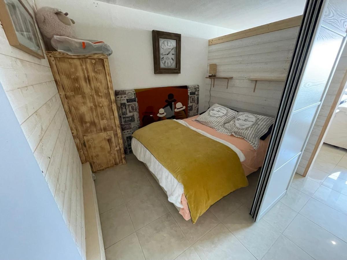 Le Champas Centre Station Lit Queen Size Enchastrayes Luaran gambar